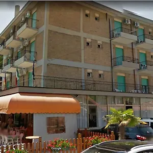 hotel-mirage.hotelslidodijesolo.com/